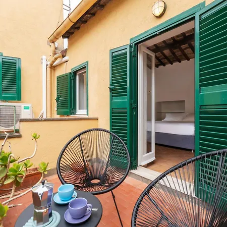 Apartment Crociferi 15 - Fromhometorome