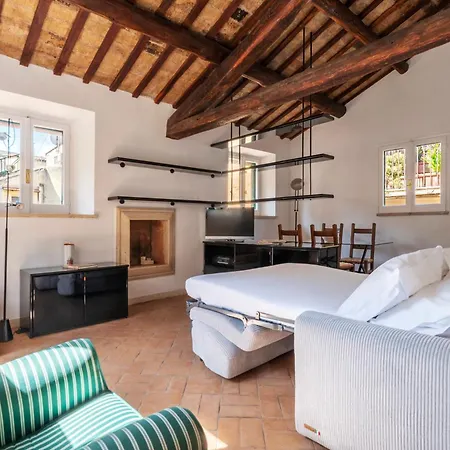 Crociferi 15 - Fromhometorome Apartment Rome
