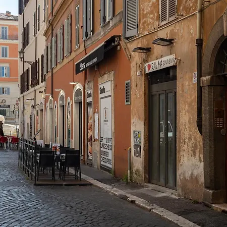 Apartamento Crociferi 15 - Fromhometorome *