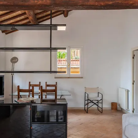 Crociferi 15 - Fromhometorome Roma