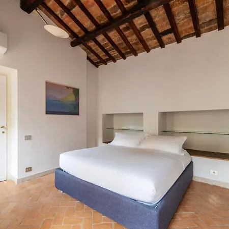Crociferi 15 - Fromhometorome Apartment *