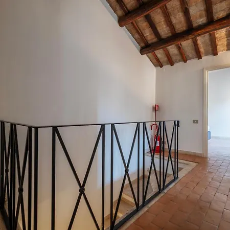 Crociferi 15 - Fromhometorome Apartment *